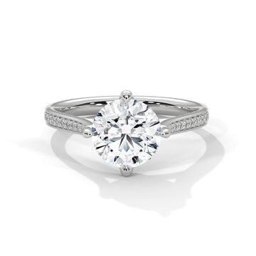 Round Diamond Pavé Engagement Ring in White Gold – Classic Round Solitaire with Diamond Band – Elegant Proposal Ring – Luxury Diamond Engagement Ring