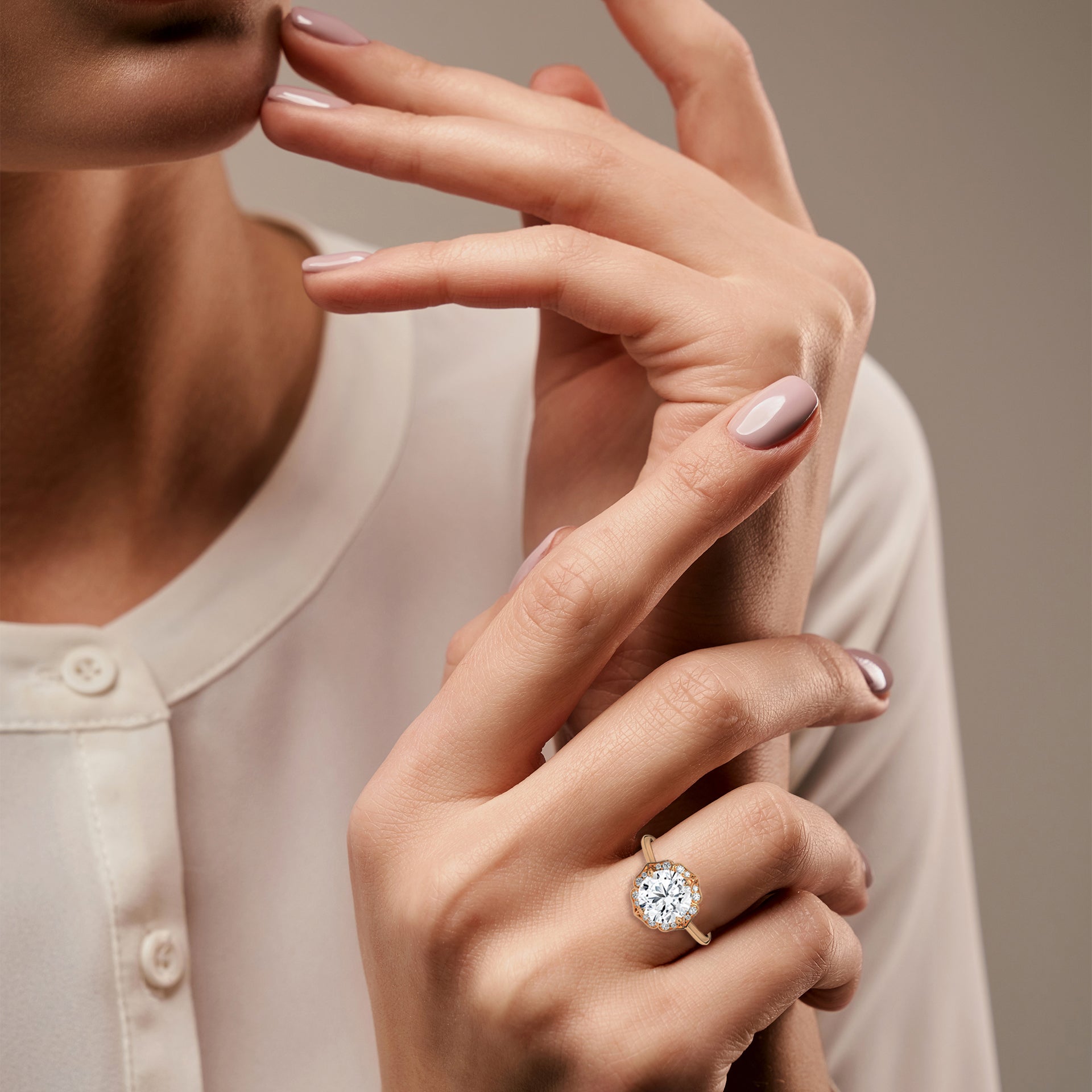 Vintage Halo Round Diamond Engagement Ring in Rose Gold – Floral Halo Diamond Ring – Classic Luxury Proposal Ring